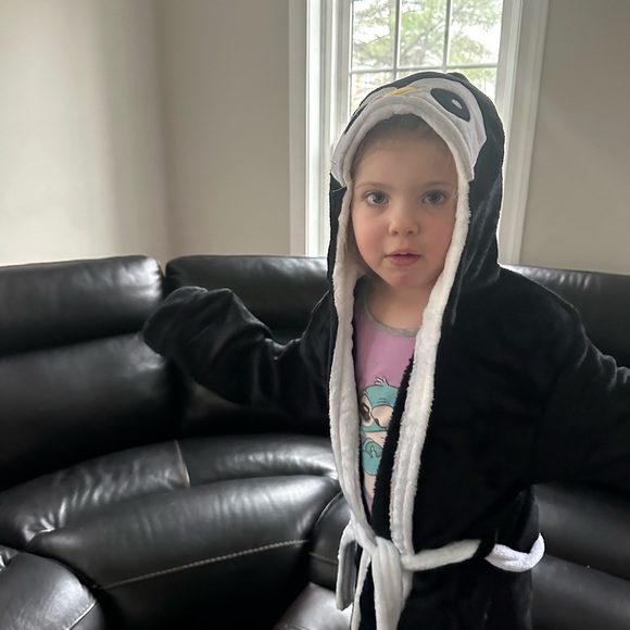 NWT PENGUIN COVER UP ROBE - Picture 6 of 6